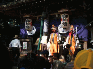 顯國神社の拝殿