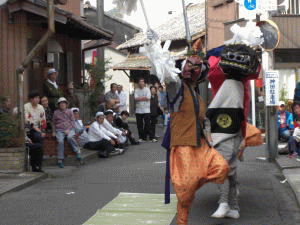 例祭渡御　三面獅子舞