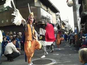 例祭渡御　三面獅子舞