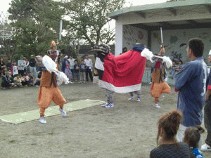 例祭御旅所　三面獅子舞